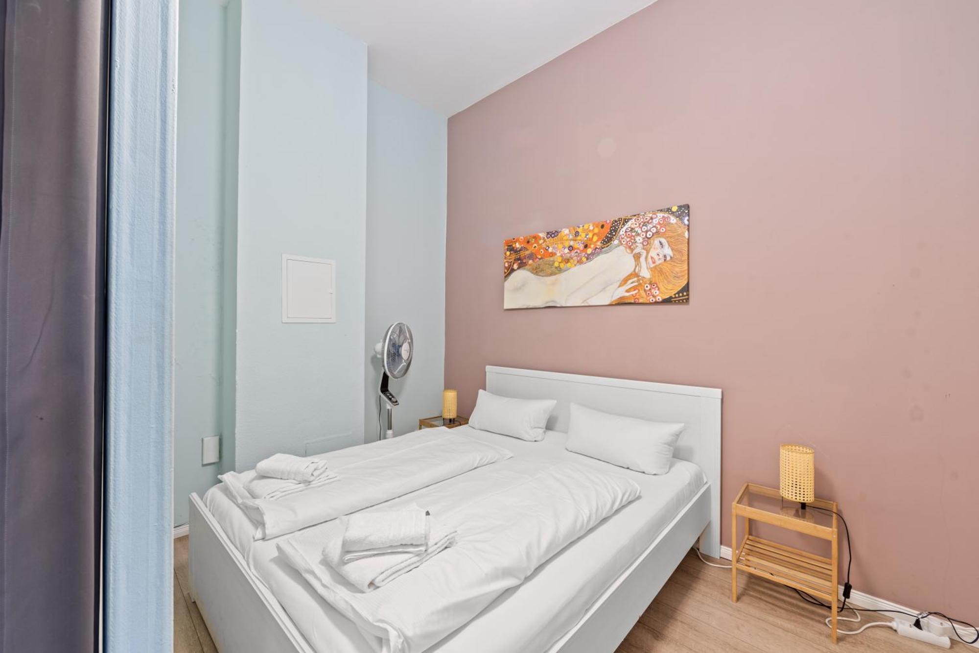 Apartment Uthman Berlin-Neukoelln Exterior photo